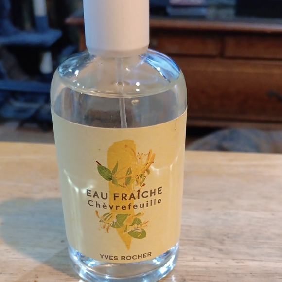 Yves Rocher Other - Yves Rocher Eau Fraîche Chèvrefeuille with Yellow Label